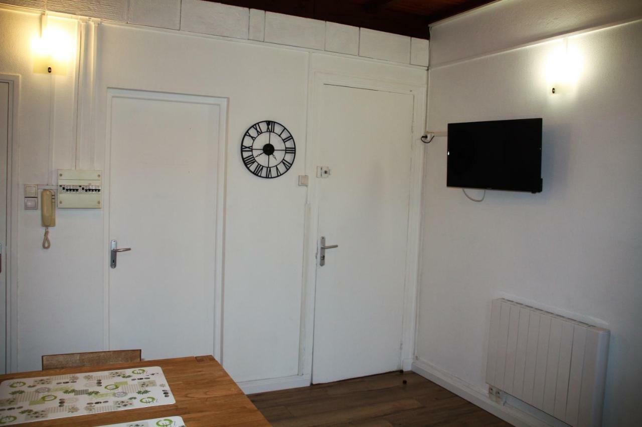 Welcome Calais Centre St Pierre Fontinettes ภายนอก รูปภาพ